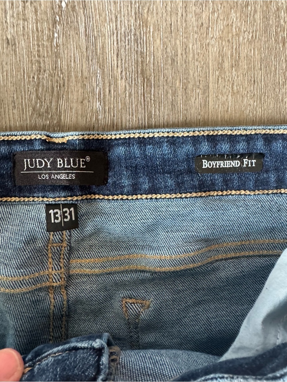 Judy Blue Boyfriend Fit Jeans - Picture 3 of 6